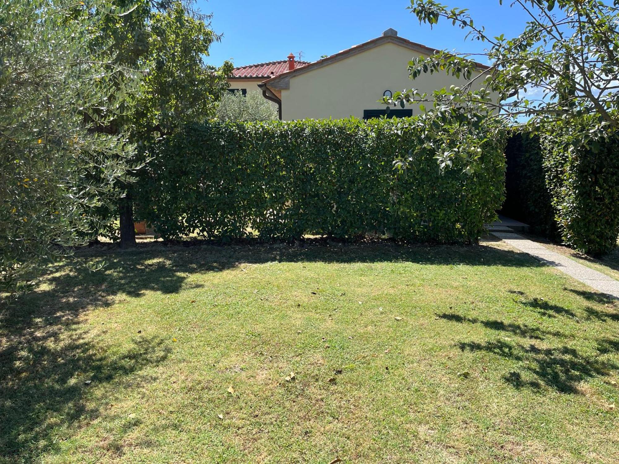 Holiday House La Rosa Terricciola Экстерьер фото