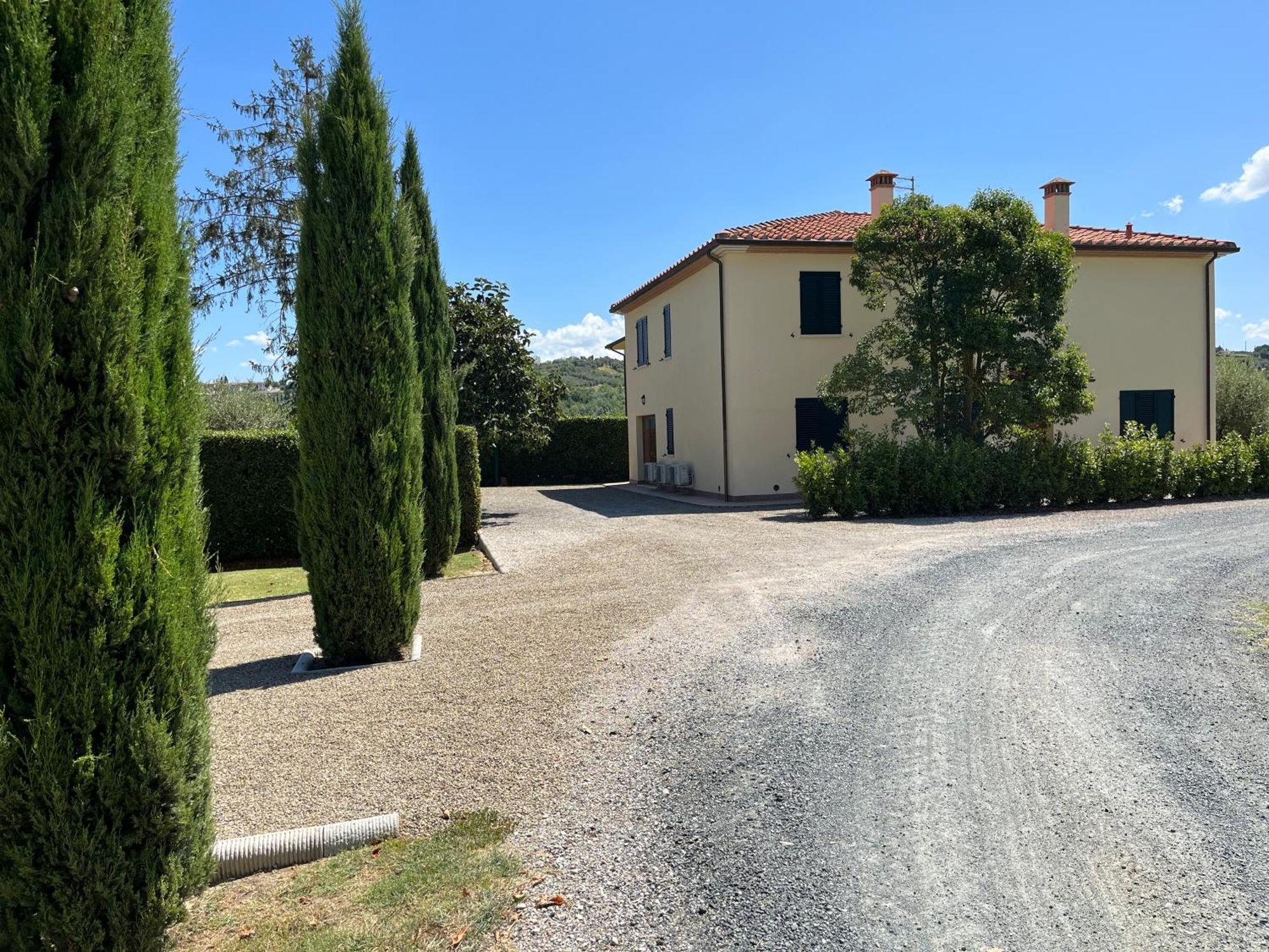 Holiday House La Rosa Terricciola Экстерьер фото