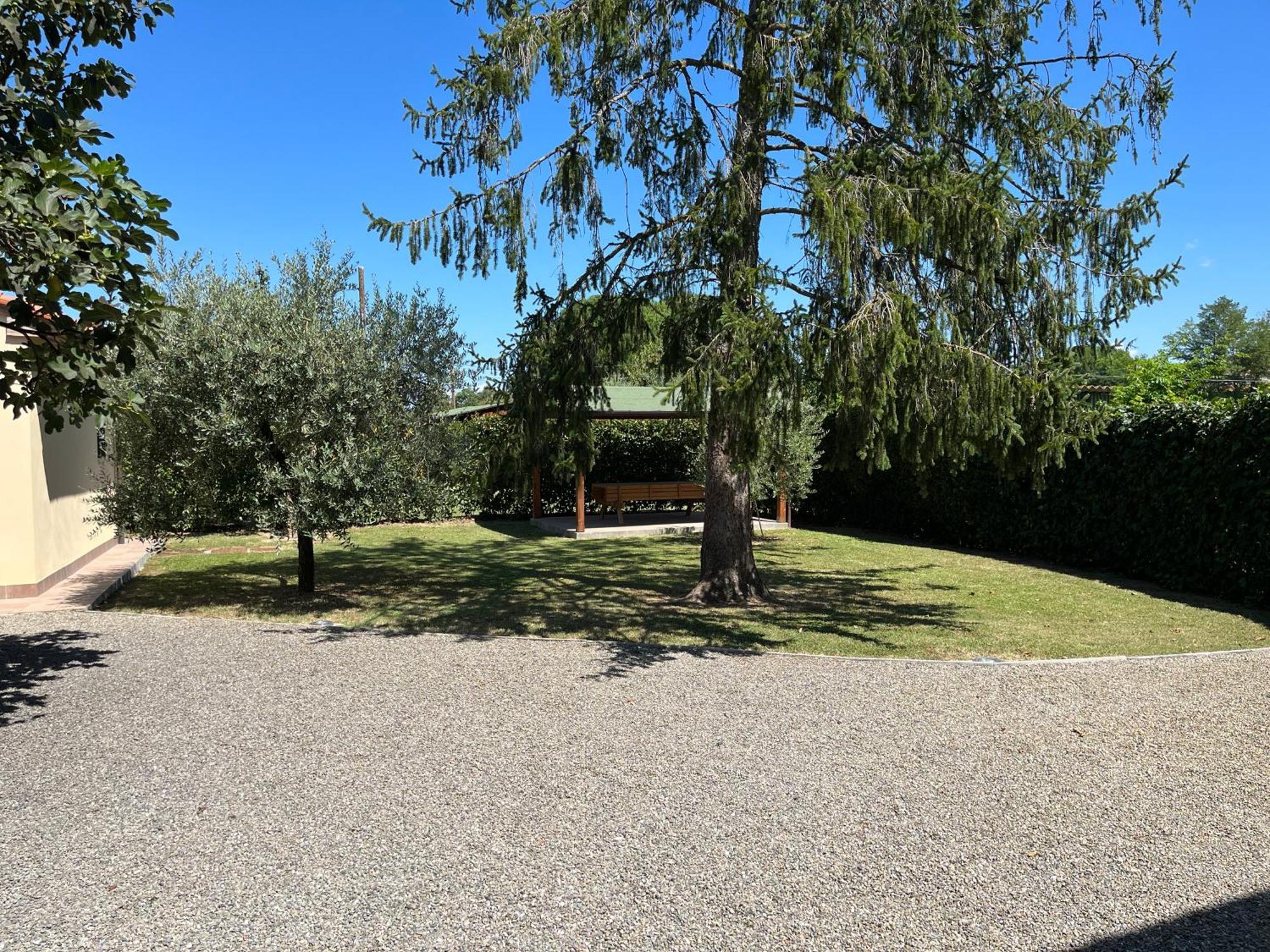 Holiday House La Rosa Terricciola Экстерьер фото